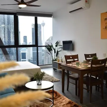 Scarletz Suites In Central Klcc By Deko Kuala Lumpur Room photo