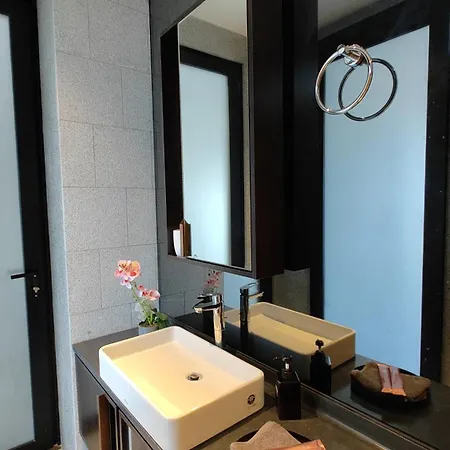 Scarletz Suites In Central Klcc By Deko Kuala Lumpur Room photo